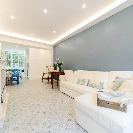 3 Bedroom Apartment In Sorrento * Sorrento