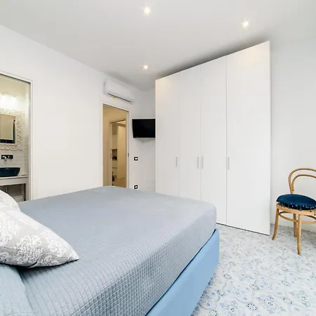 3 Bedroom In Διαμέρισμα Σορέντο